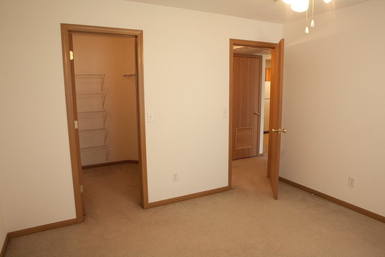 Hollow Creek IV Apartments - Photo 5 of 21