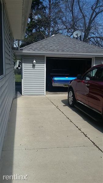 182 Croswell St - Photo 2 of 17