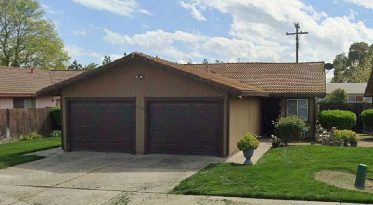 2130 Dinkey Creek Ave #B - Photo 6 of 6