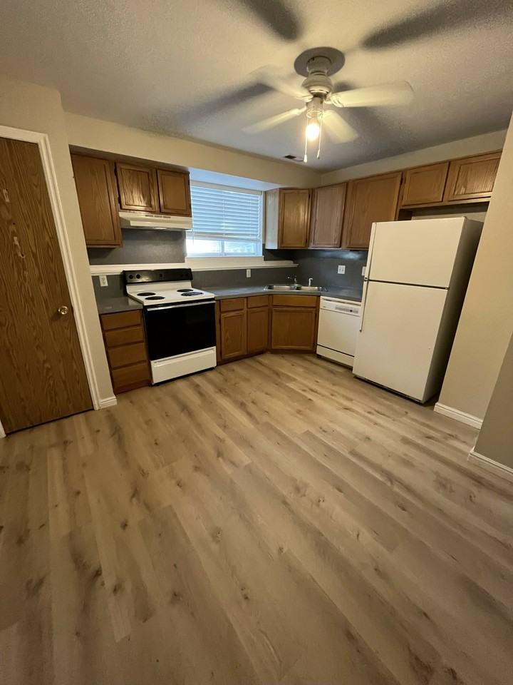 3320 S 1570 E #1B - Photo 4 of 14