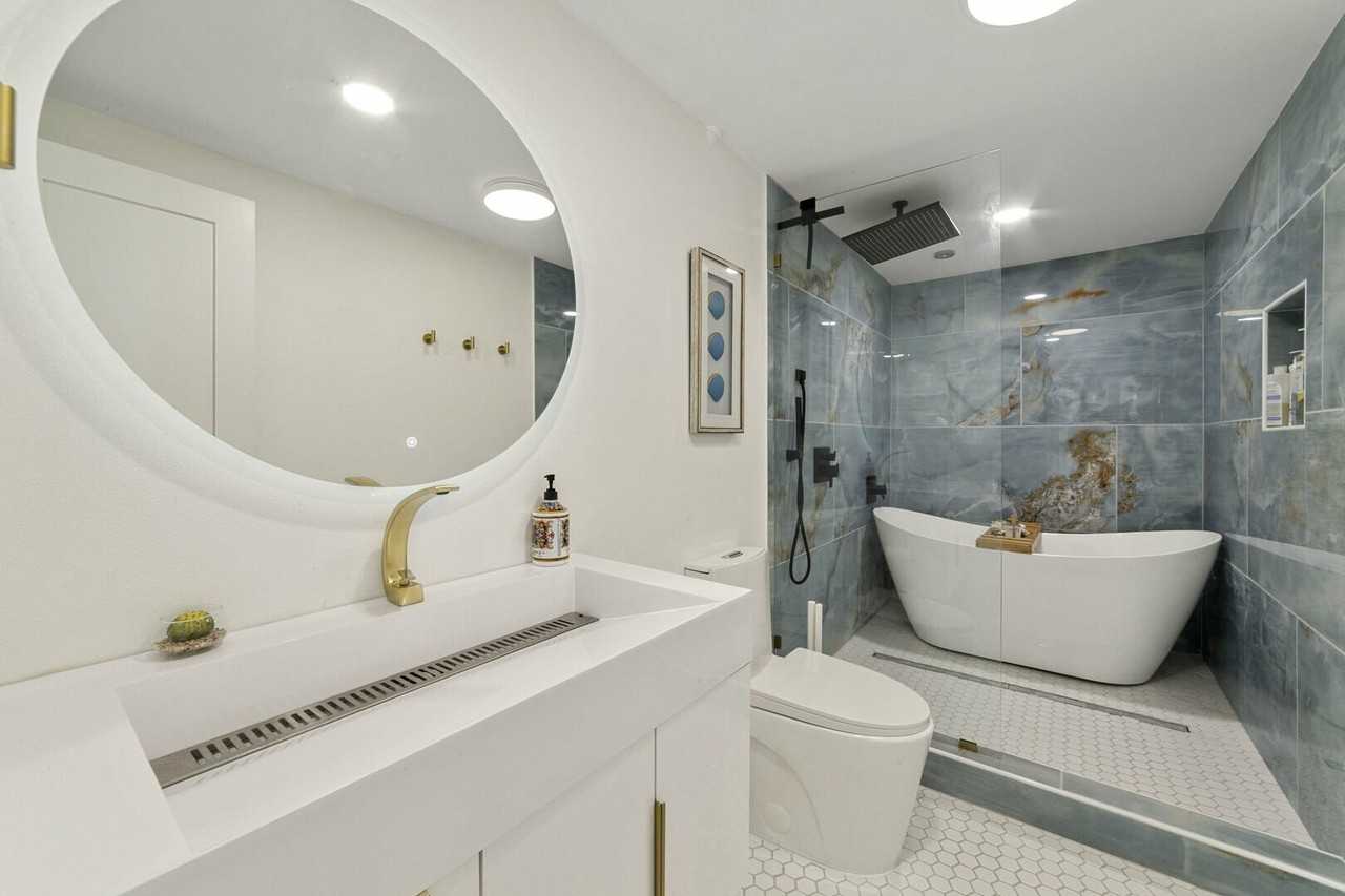 260 Driftwood Shores Rd - Photo 5 of 40