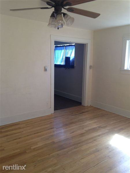 1810 N Virginia St - Photo 3 of 12