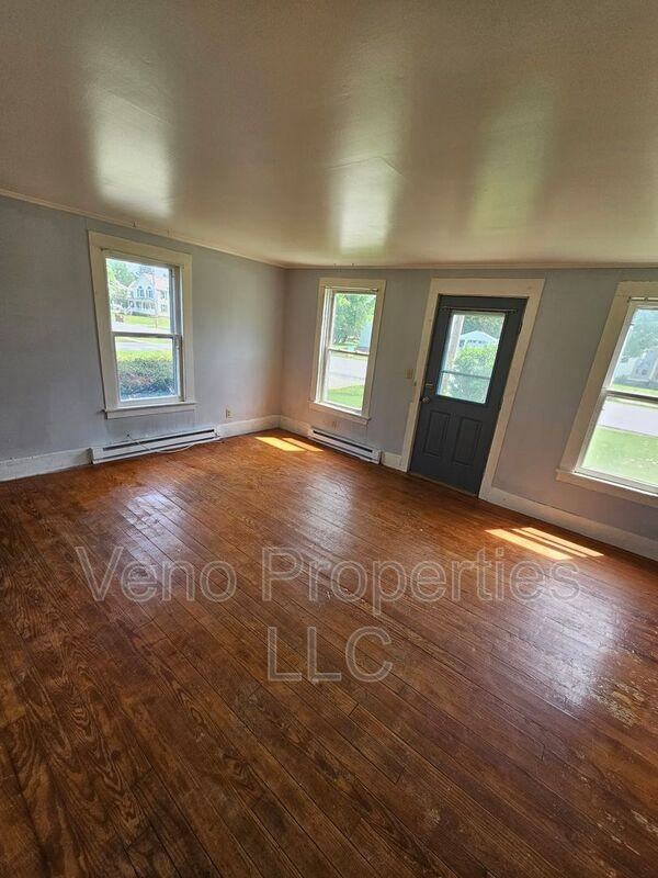 21 Washington St #25 - Photo 5 of 10