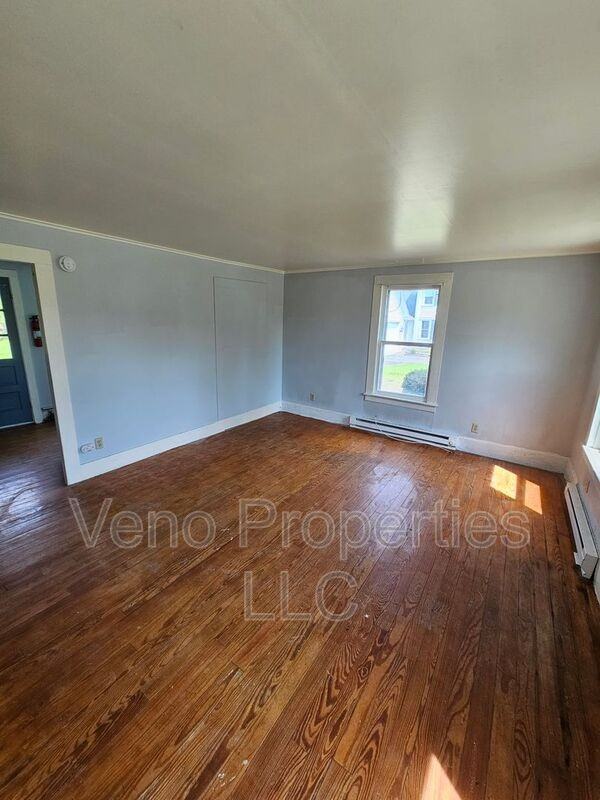 21 Washington St #25 - Photo 6 of 10
