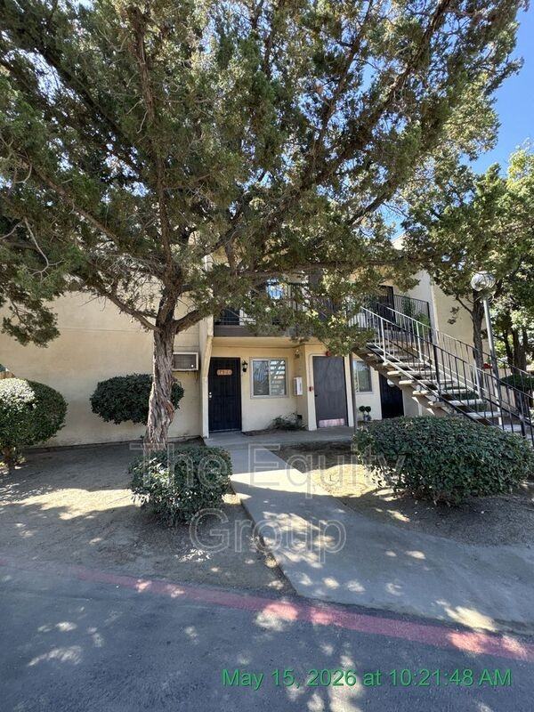 1426 W Elowin Ave - Photo 2 of 24