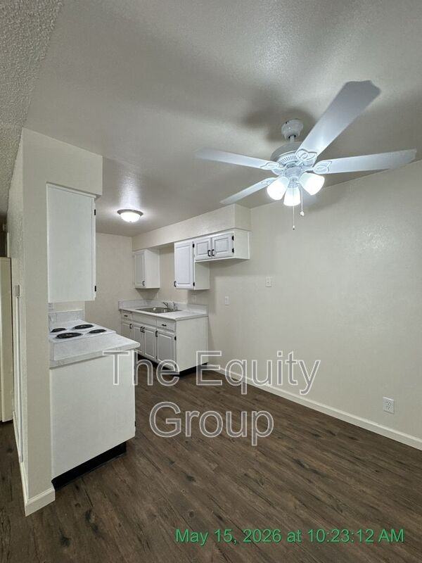 1426 W Elowin Ave - Photo 6 of 24