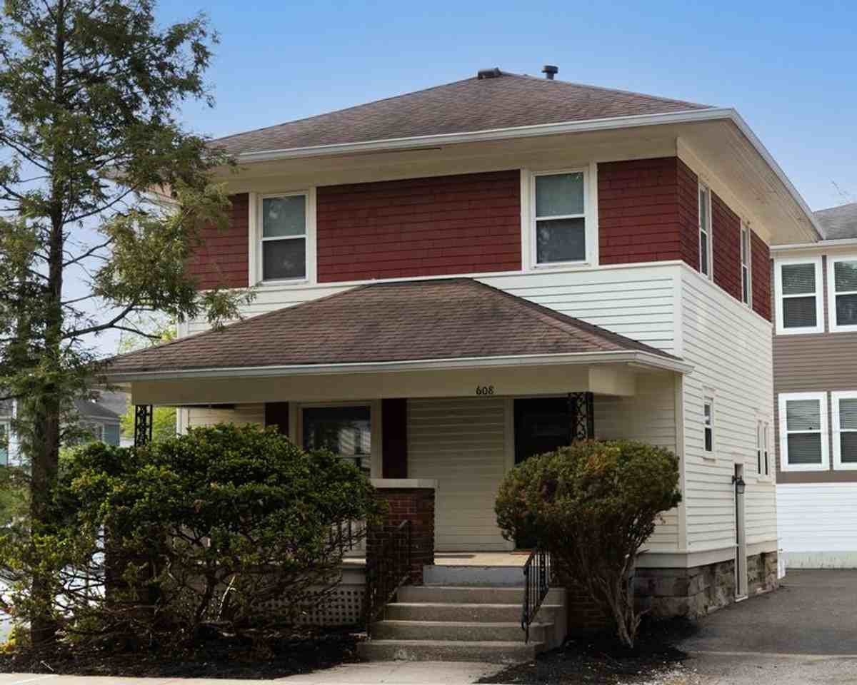 608 E 2nd - Photo 4 of 4