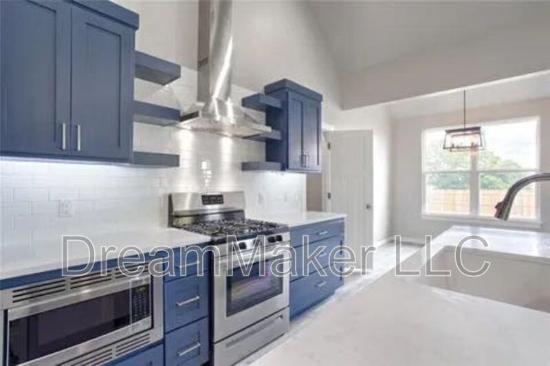 3003 Se 34th St - Photo 6 of 20