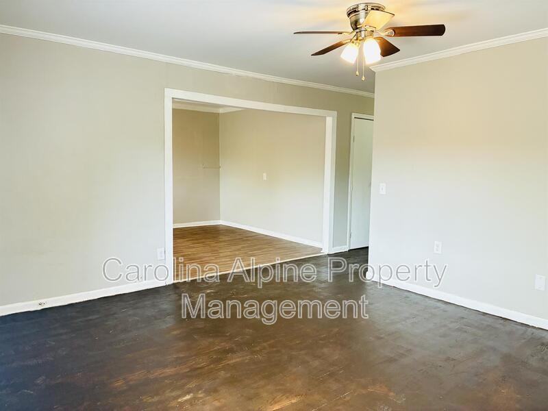 1320 Kenly St - Photo 7 of 20