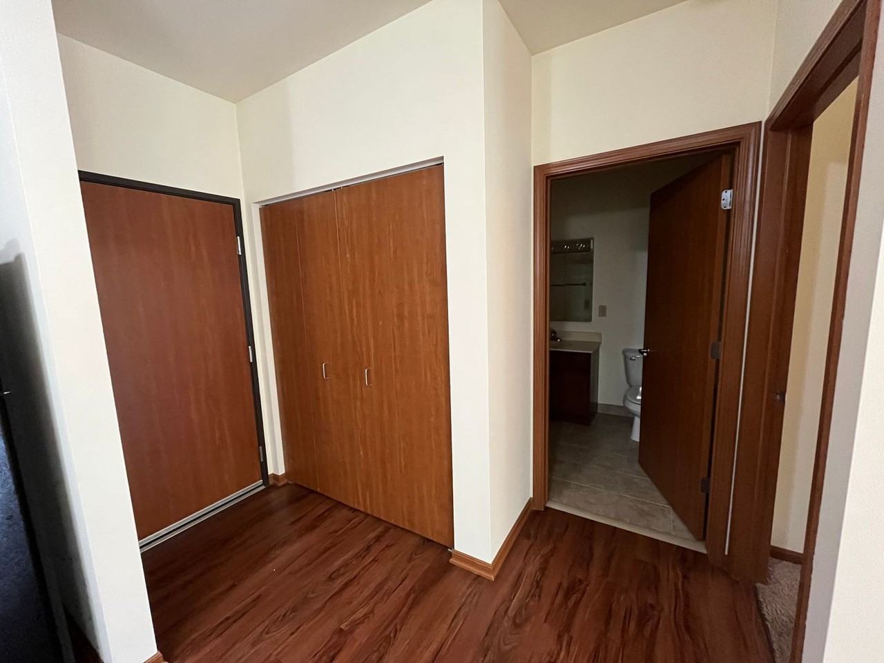 Granite Ridge Apartments LLC - Photo 4 of 7