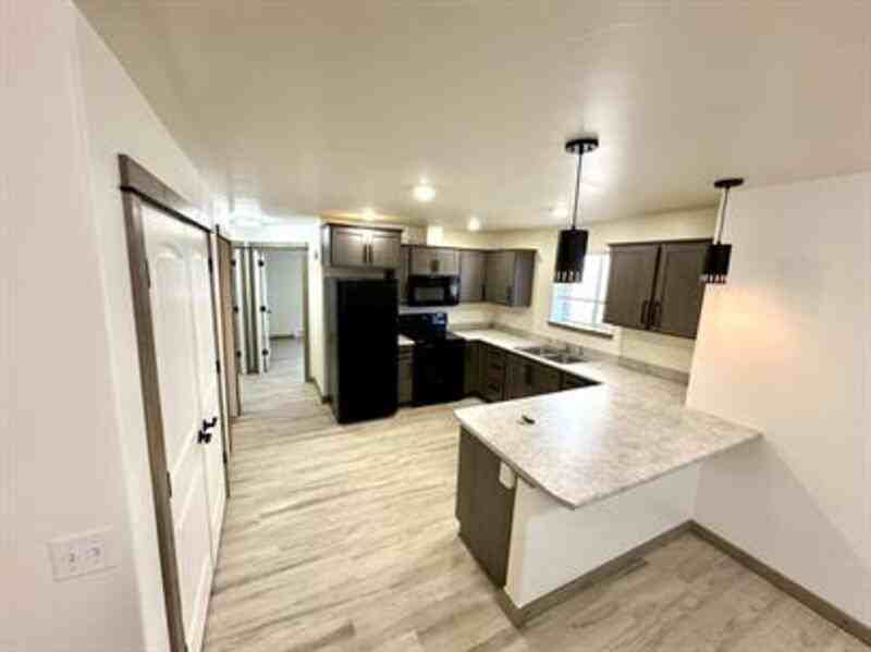 2201 11th Ave - Photo 5 of 17