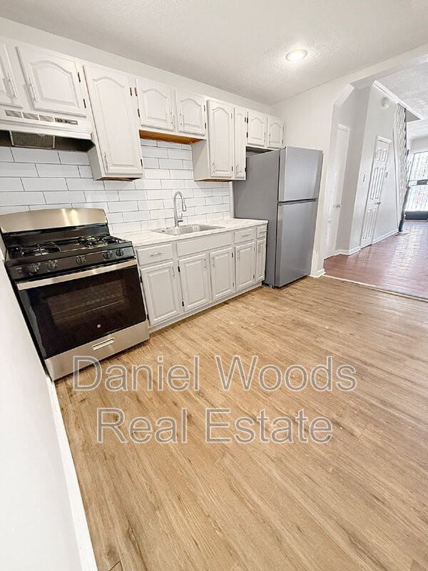 5538 Walton Ave - Photo 6 of 16
