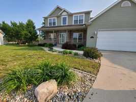 featured image of 7 Carleton Ct