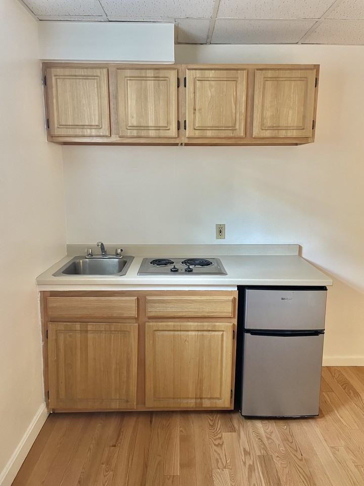 405 Beacon Street #A - Photo 3 of 4