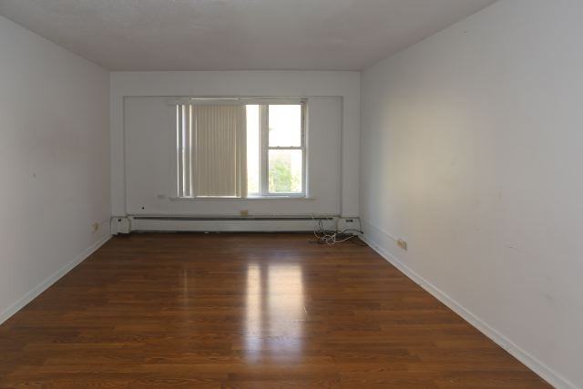 7333 N Ridge Blvd #112 - Photo 7 of 16