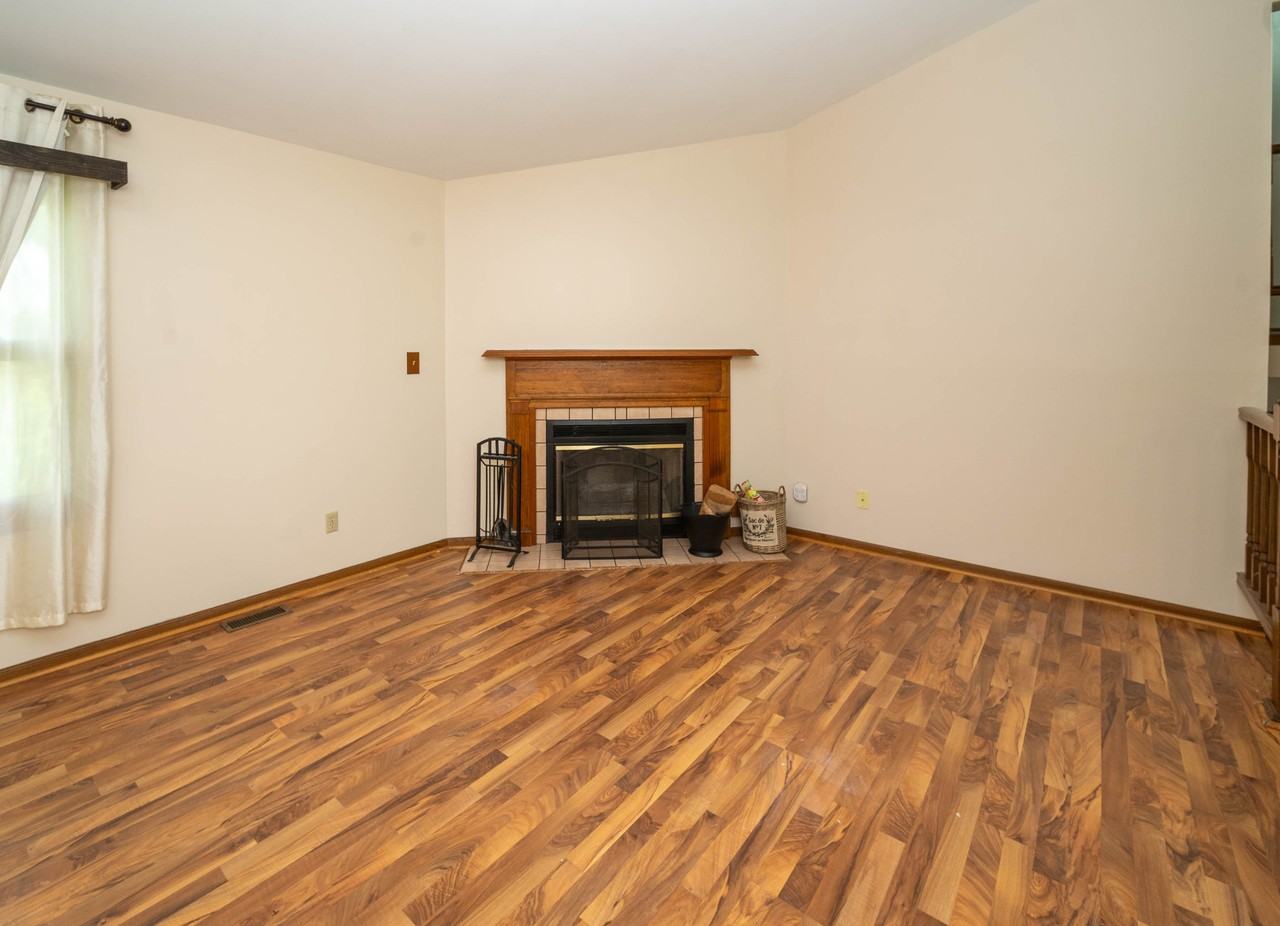 3516 Kings Lair Drive - Photo 4 of 19