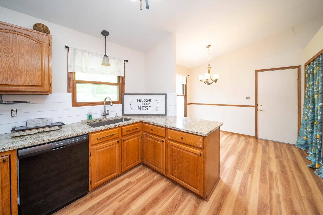 3516 Kings Lair Drive - Photo 5 of 19