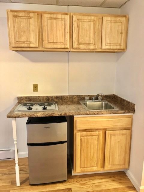405 Beacon Street #D - Photo 2 of 5