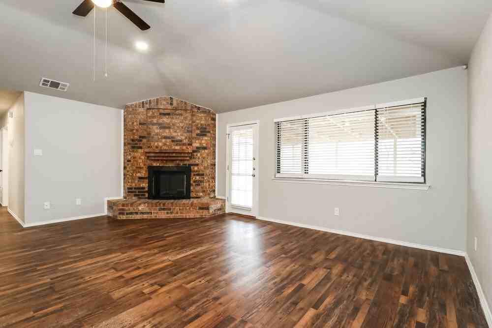 10229 Stoney Bridge Rd - Photo 3 of 16