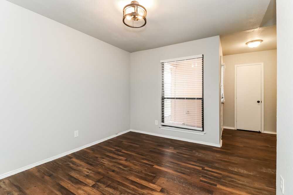 10229 Stoney Bridge Rd - Photo 6 of 16