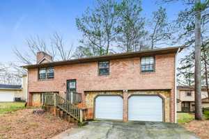 featured image of 1073 Cherokee Hts