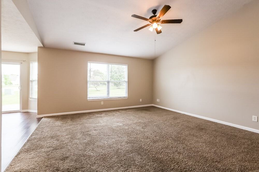 1083 Pine Ridge Way - Photo 3 of 16