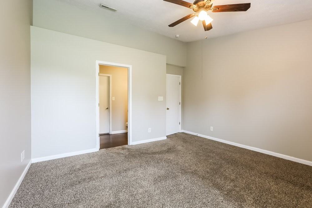 1083 Pine Ridge Way - Photo 7 of 16