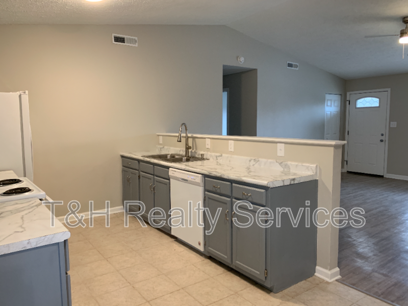8705 Zephyr Dr - Photo 7 of 25