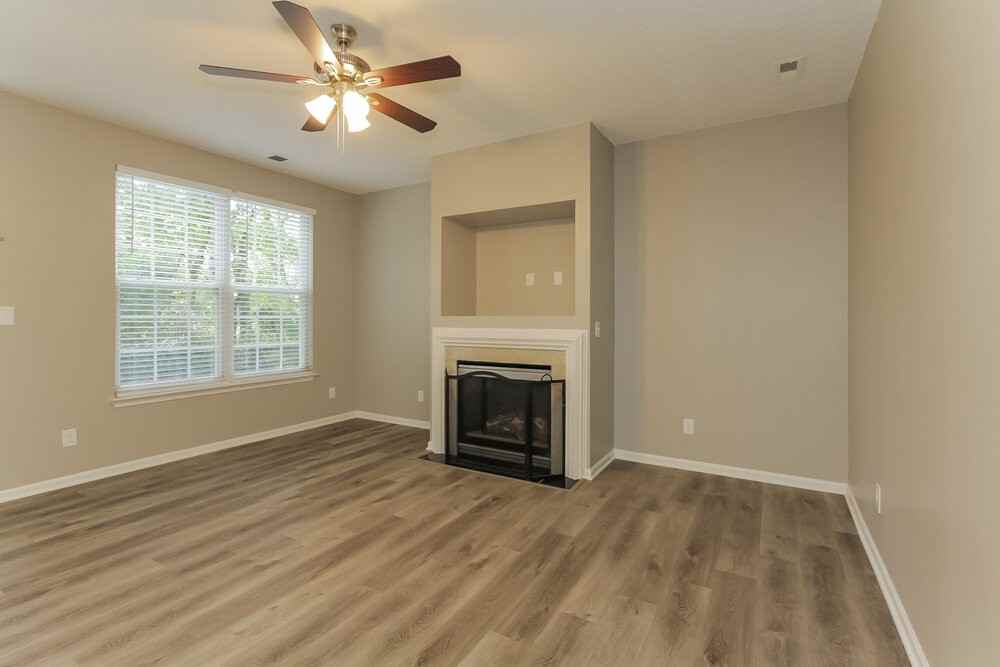 12160 Old Willow Rd - Photo 5 of 17