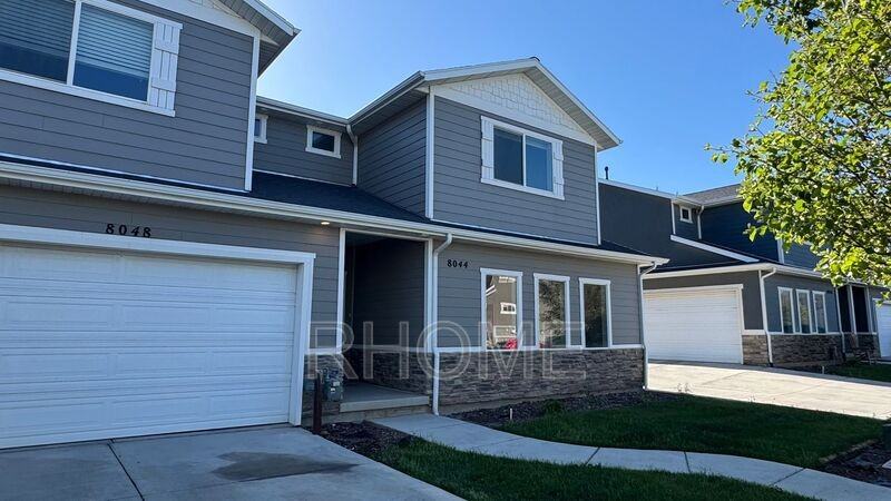 8044 N Clydesdale Dr #4 - Photo 2 of 31