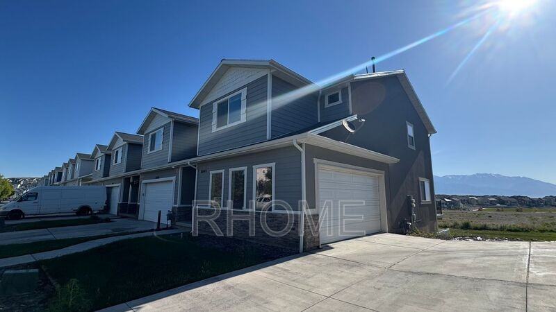 8044 N Clydesdale Dr #4 - Photo 5 of 31