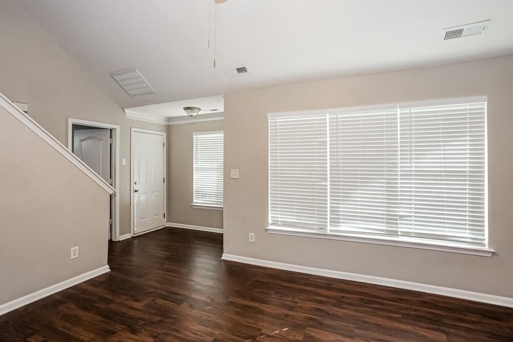 734 Ablow Dr - Photo 7 of 17