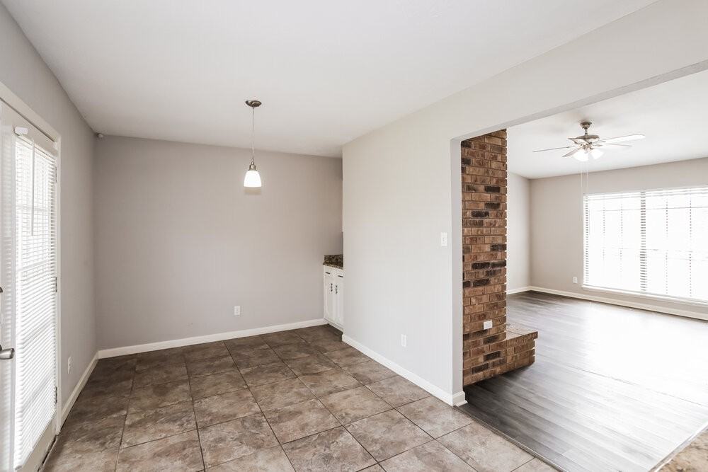 2109 Kings Rd - Photo 5 of 16
