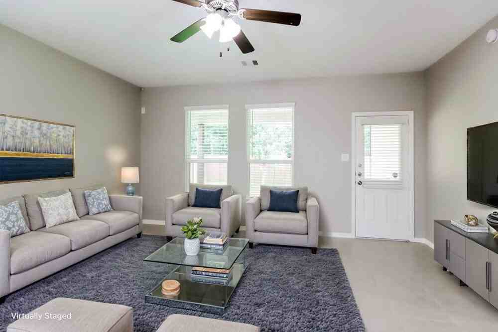 614 Companion Dr - Photo 3 of 19