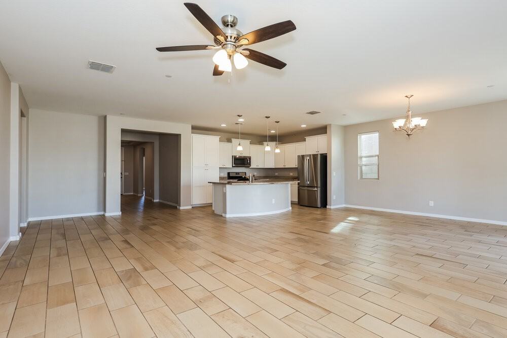 10654 W Anna Ave - Photo 3 of 16