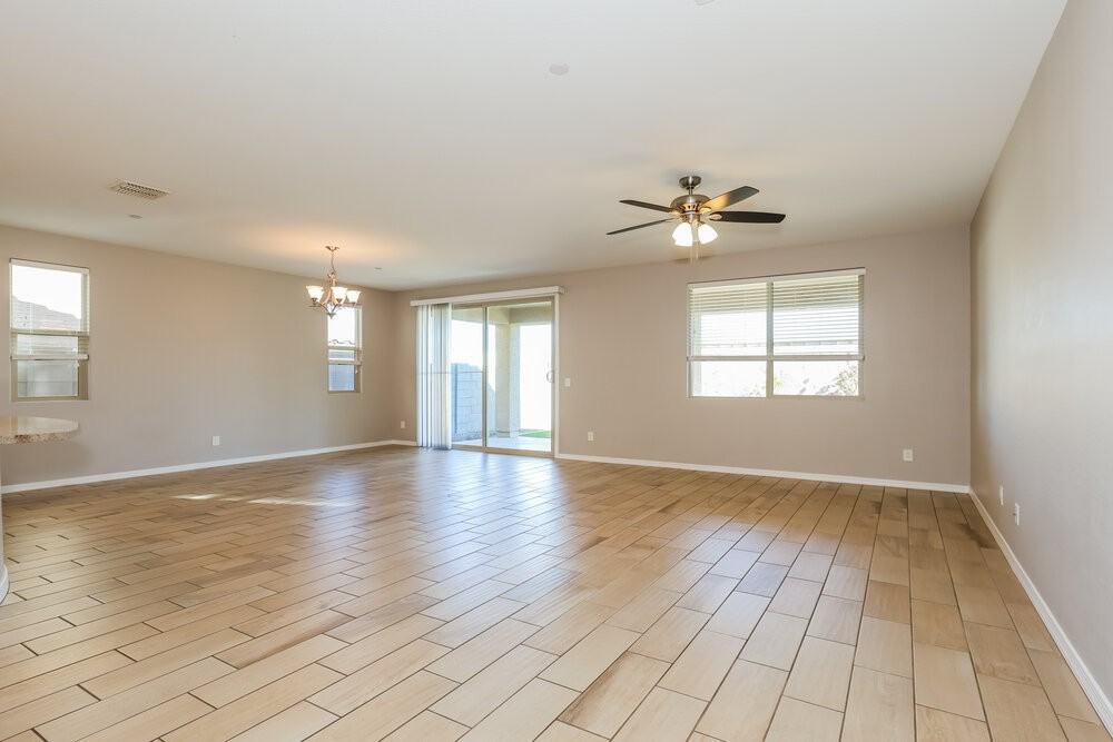 10654 W Anna Ave - Photo 4 of 16