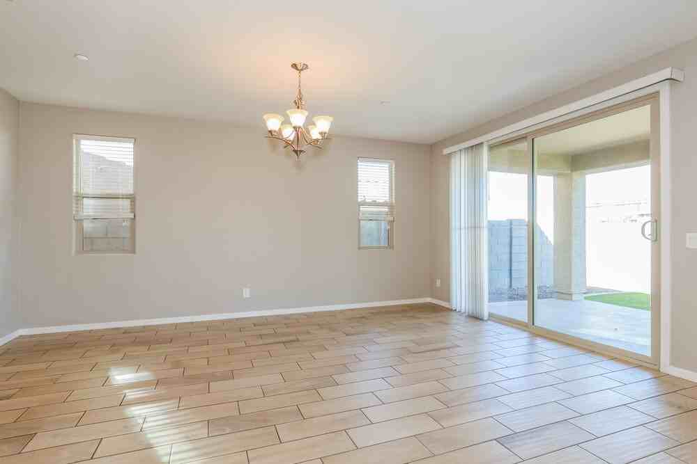 10654 W Anna Ave - Photo 5 of 16