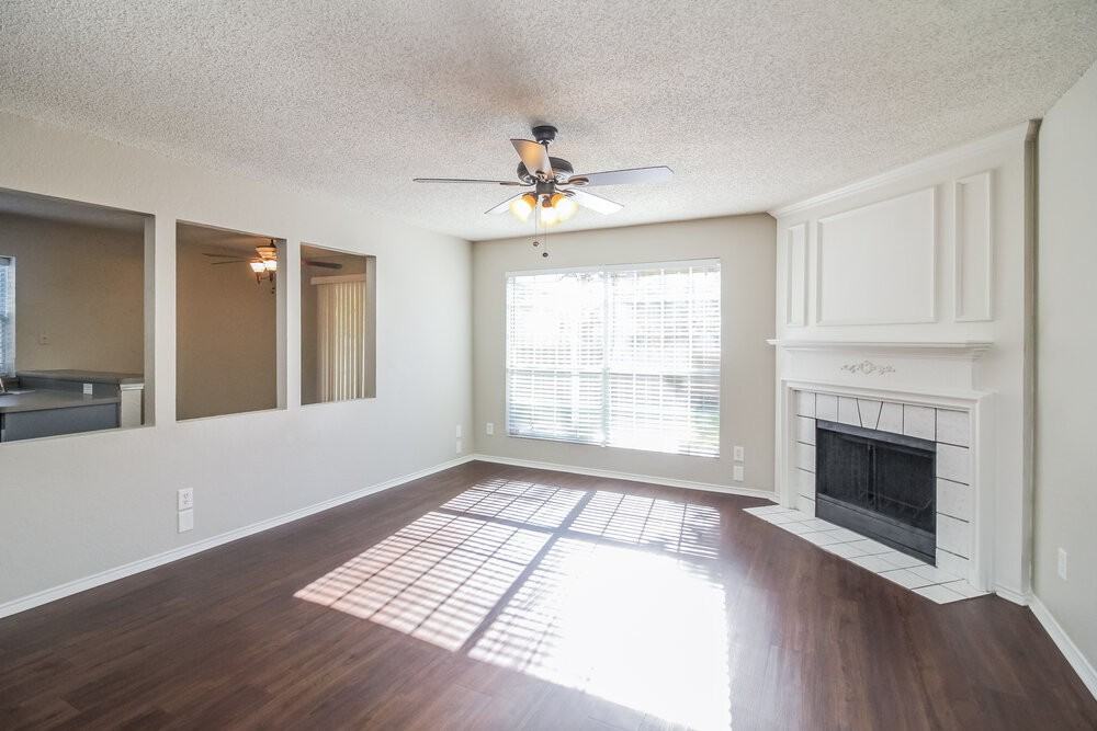 3229 Kathy Ln - Photo 3 of 15
