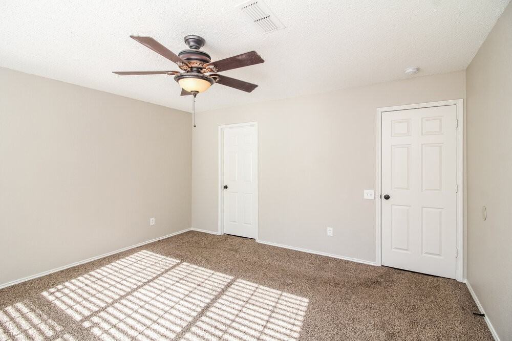 3229 Kathy Ln - Photo 7 of 15
