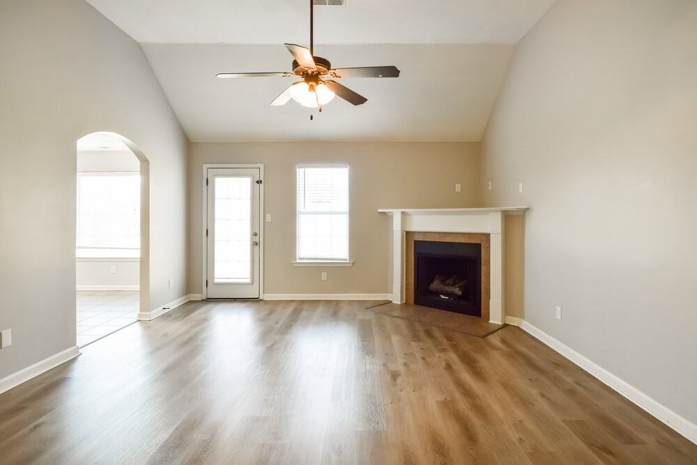 9069 Gavin Dr - Photo 5 of 17
