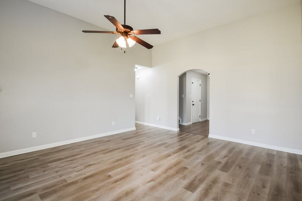 9069 Gavin Dr - Photo 6 of 17