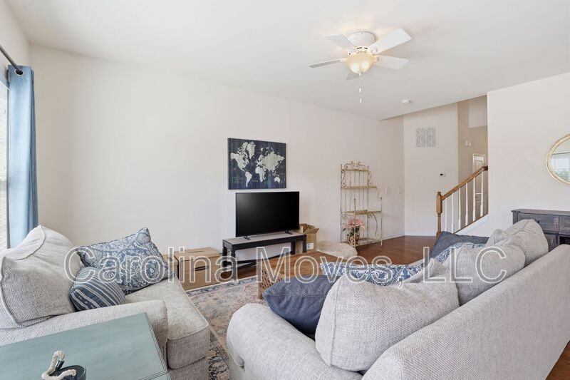 126 Middleby Way - Photo 5 of 24