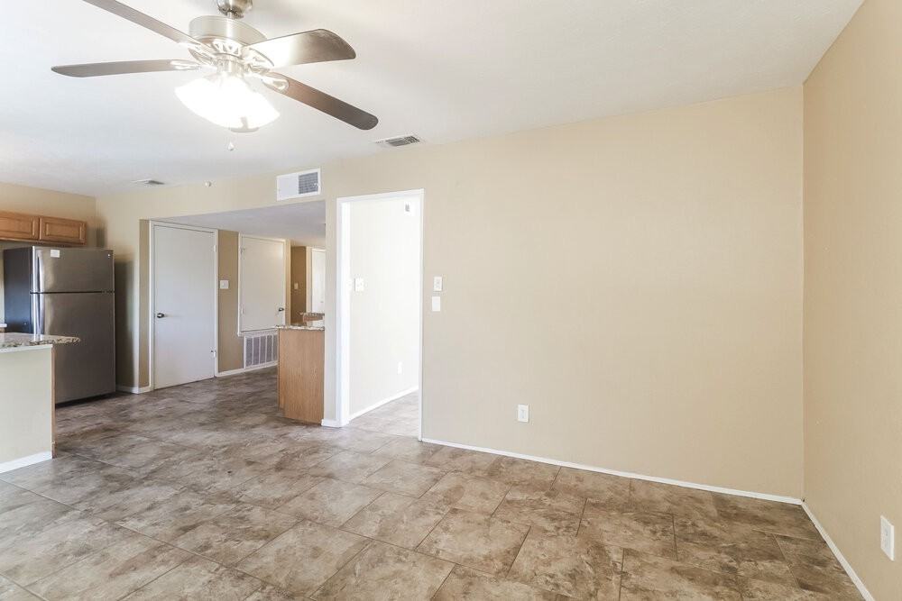 7522 Christie Ln - Photo 4 of 16