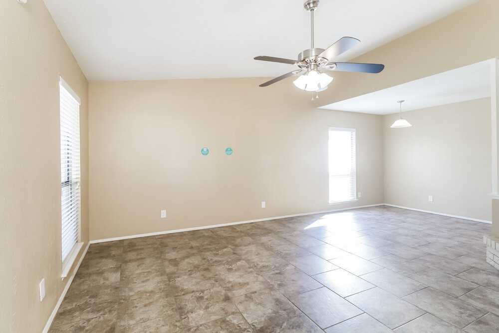 7522 Christie Ln - Photo 5 of 16