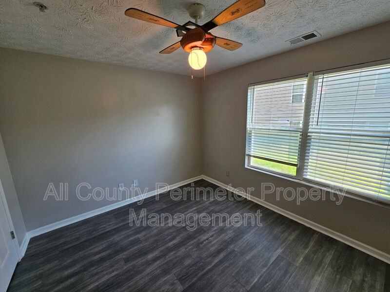 2102 Fairington Ridge Cir - Photo 5 of 10