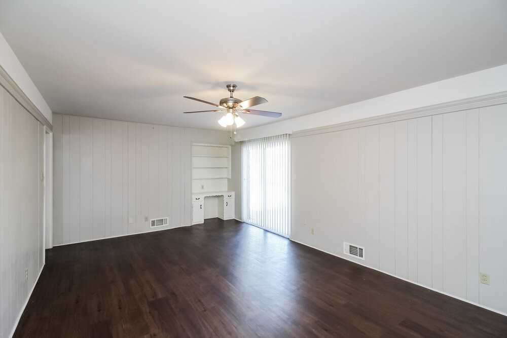 107 W Rio Grande St - Photo 4 of 15