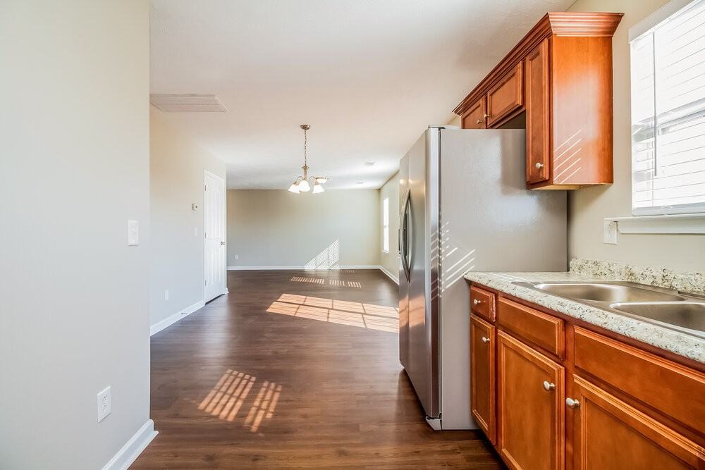 1057 Tammy Sue Ln - Photo 7 of 16