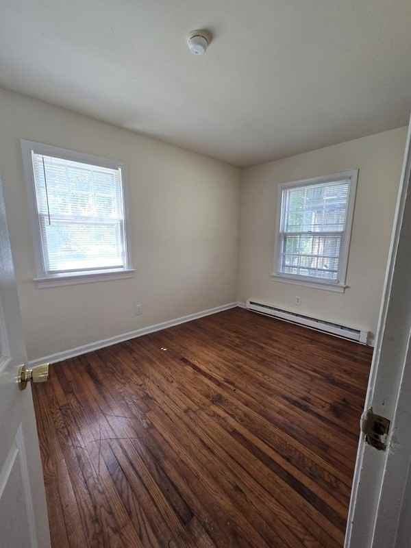 2423 Whitcomb St - Photo 7 of 9