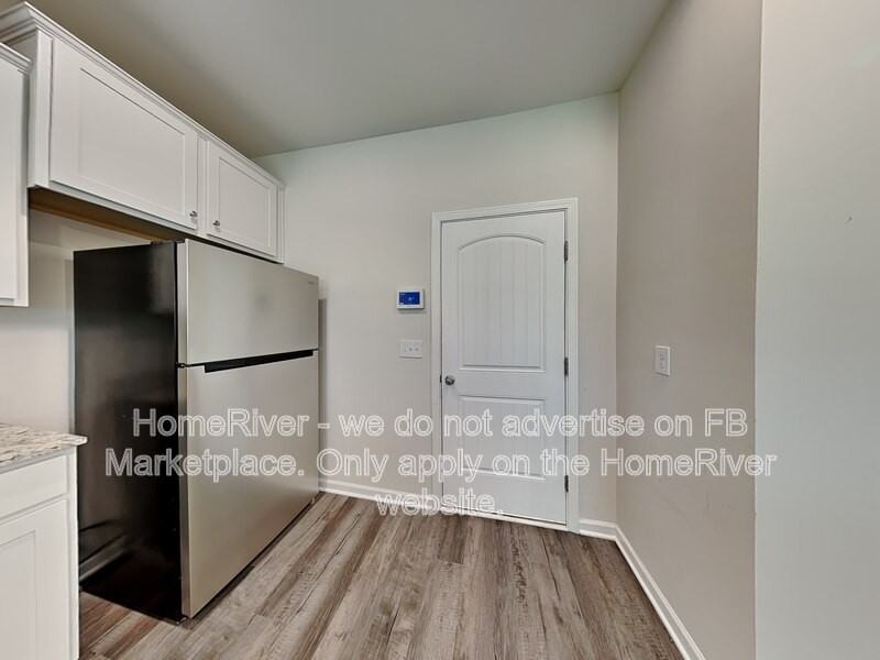 929 Dawsons Park Way - Photo 4 of 17