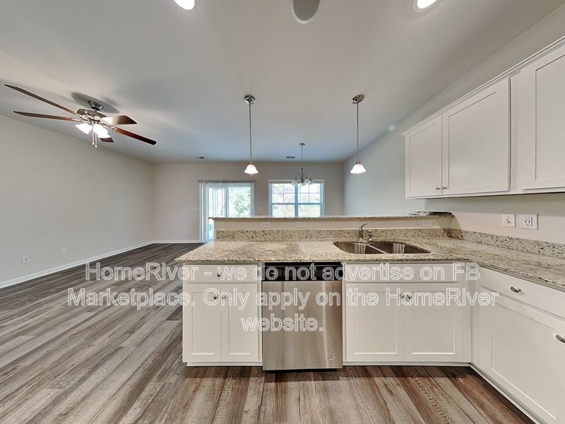 929 Dawsons Park Way - Photo 6 of 17